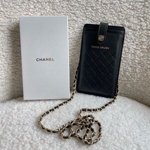 Chanel Black crossbody bag complement with purchase GWP